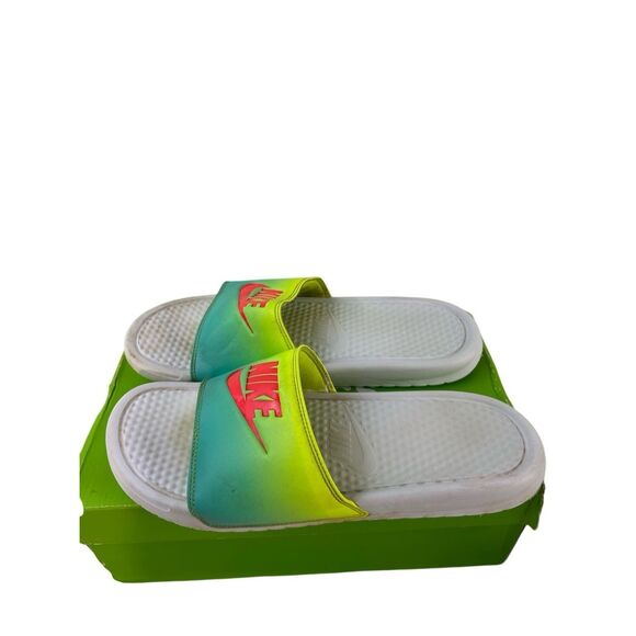 Nike sandals size 11 soccer slides slip ons green white - Picture 1 of 7